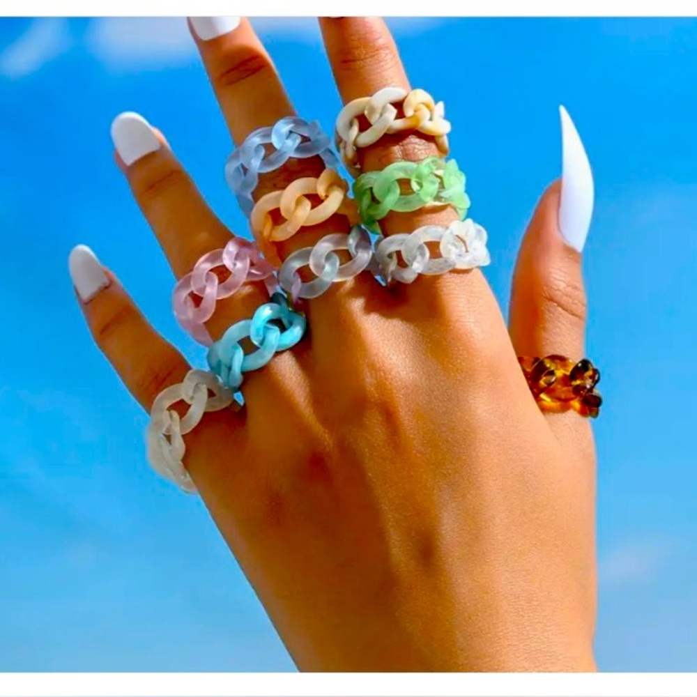 💙💚 Chunky Acrylic Resin Chain Link Rings – Multiple Colors Available